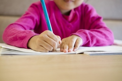 幼児をもう塾に通わせようとする妻がいて…のサムネイル