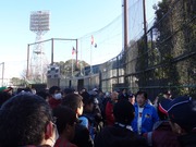 外野フェンス前