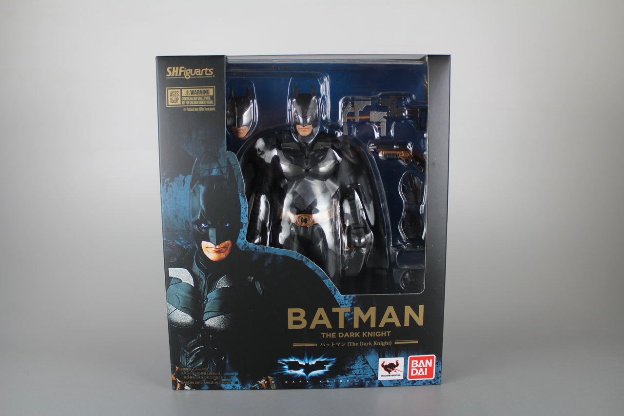 レビュー】S.H.フィギュアーツ バットマン(The Dark Knight レビュー】S.H.フィギュアーツ バットマン(The Dark Knight