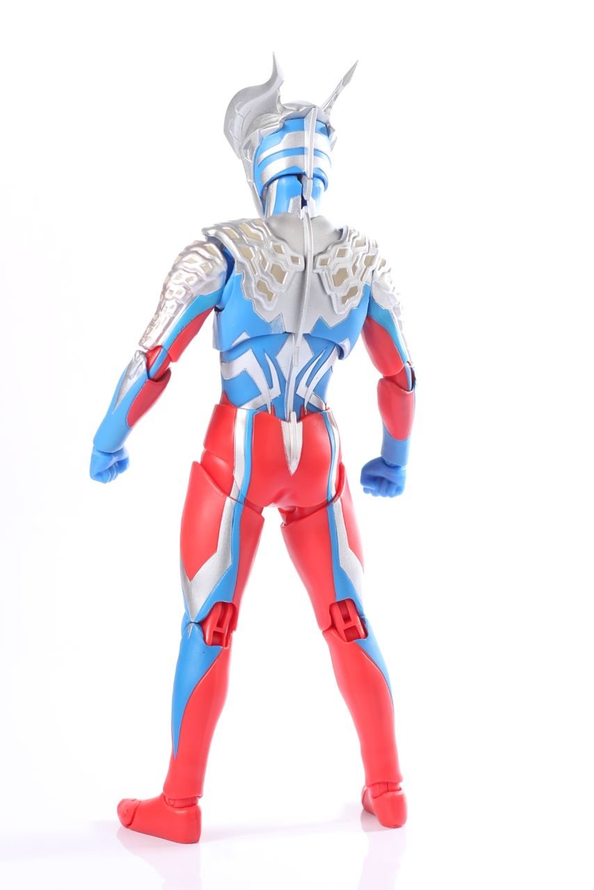 レビュー】S.H.フィギュアーツ ウルトラマンゼロ : dark's toy