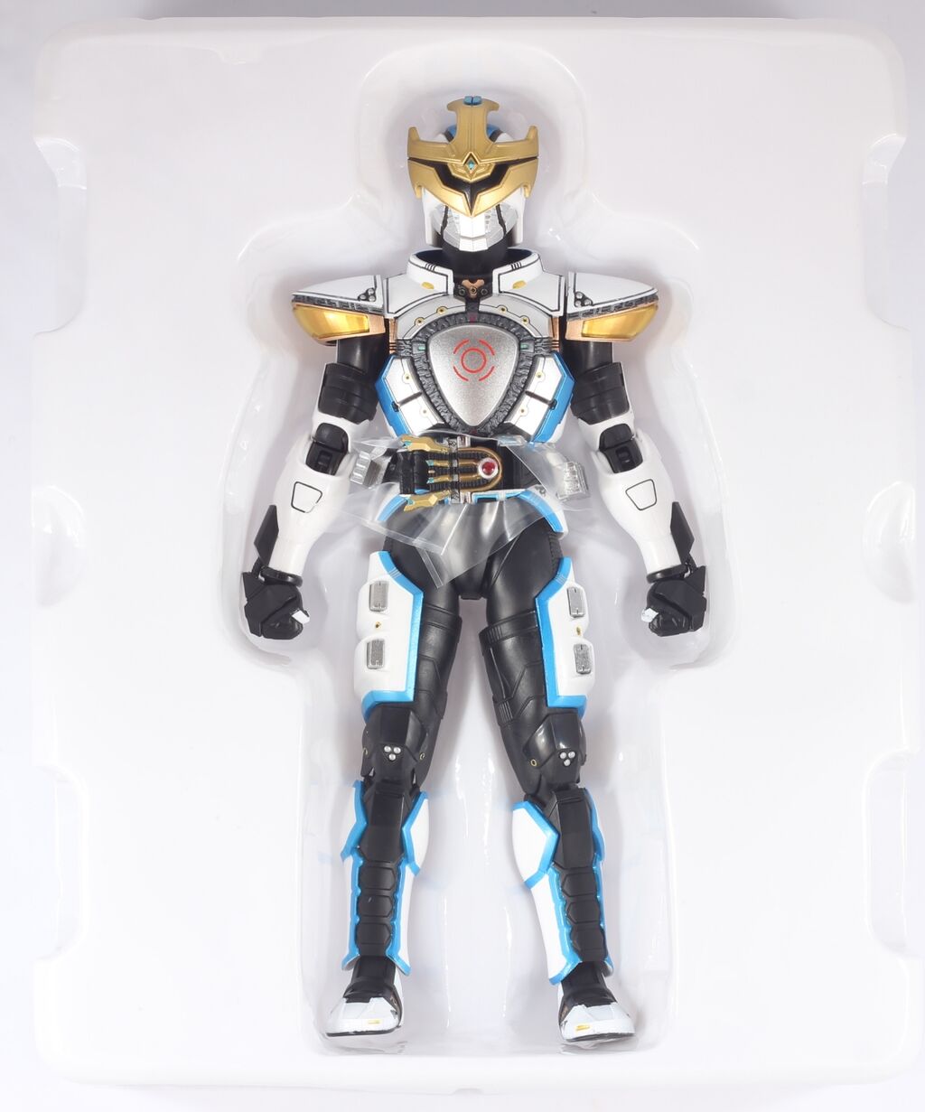 レビュー】 S.H.Figuarts（真骨彫製法） 仮面ライダーイクサ