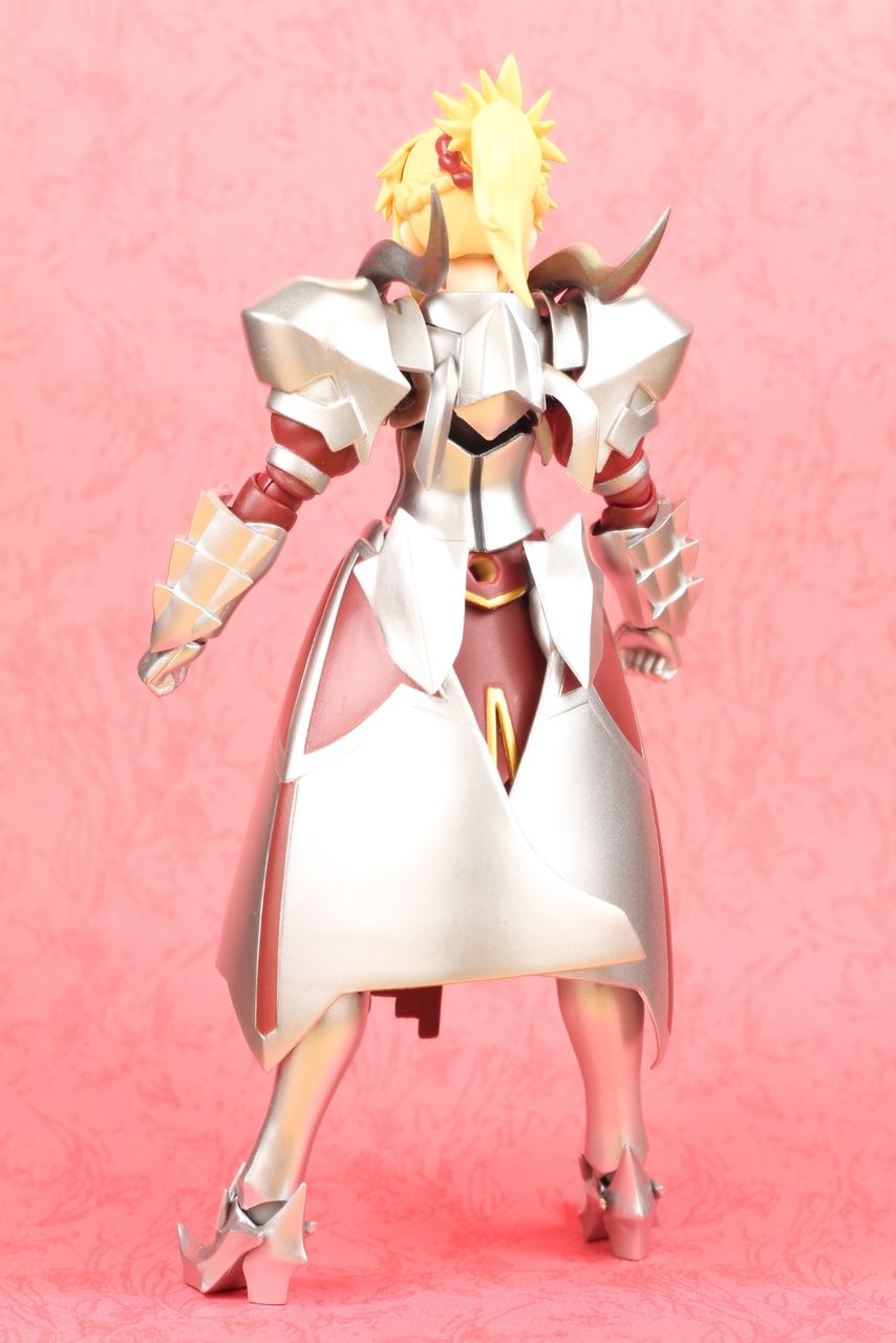 極上美品 figma 414 赤のセイバー MA0449 figma 414\