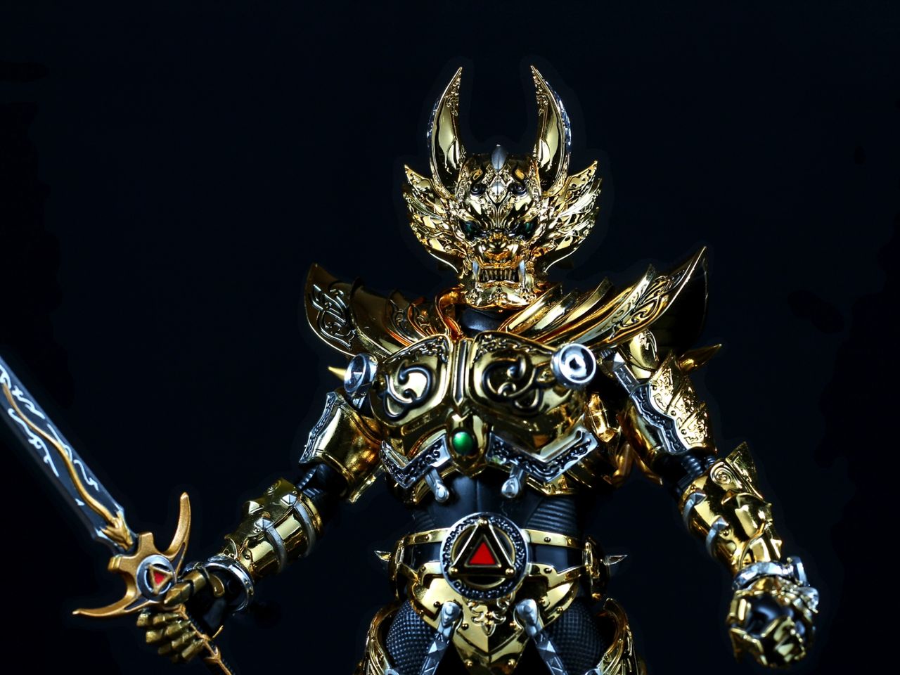 S.H.フィギュアーツ(真骨彫製法) 黄金騎士ガロ(冴島鋼牙)(魂ウェブ商店限定) z2zed1b Amazon.co.jp: バンダイ(BANDAI) S.H.フィギュアーツ(真骨彫製法