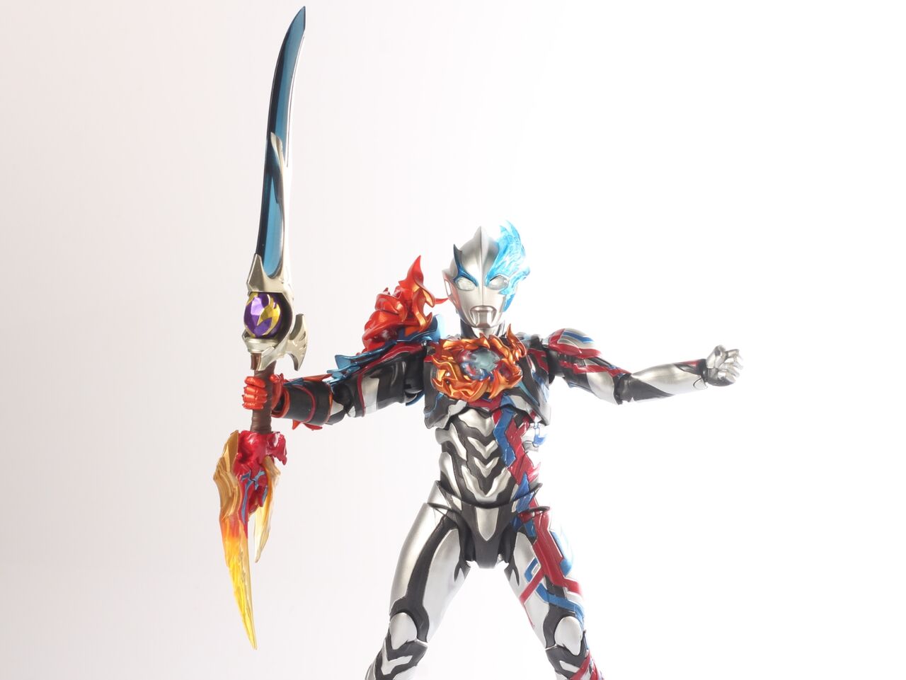 S.H.Figuarts ウルトラマンブレーザー ファードランアーマー