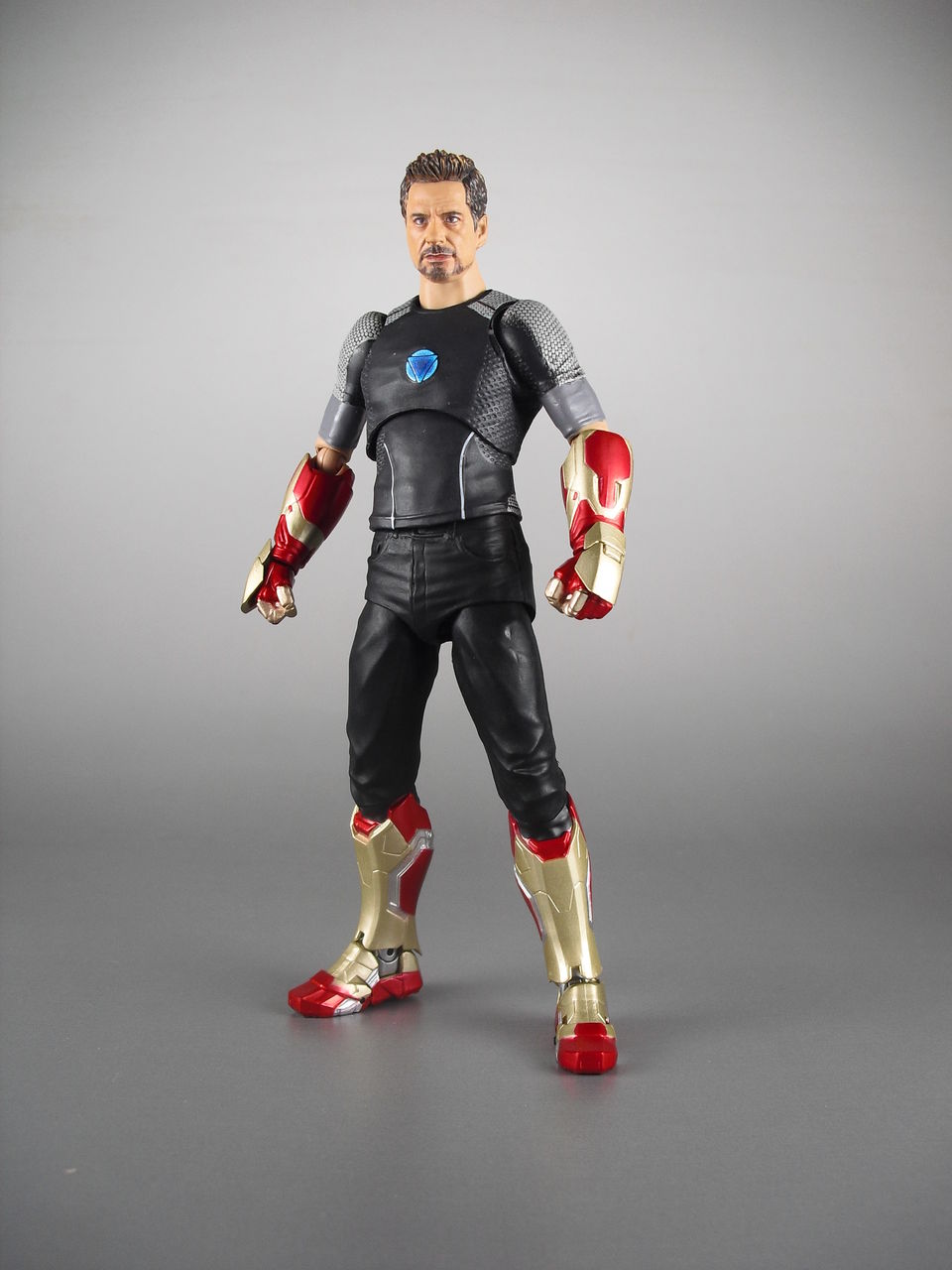 Amazon.co.jp: TAMASHII NATIONS S.H.フィギュアーツ アイアン