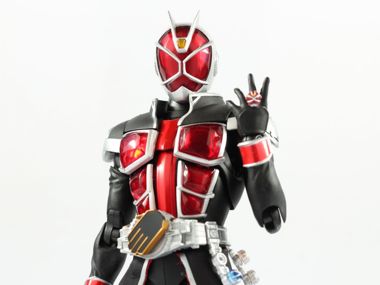 S.H.フィギュアーツ　真骨彫製法　仮面ライダーウィザード　フレイムスタイル S.H.Figuarts（真骨彫製法） 仮面ライダーウィザード フレイム