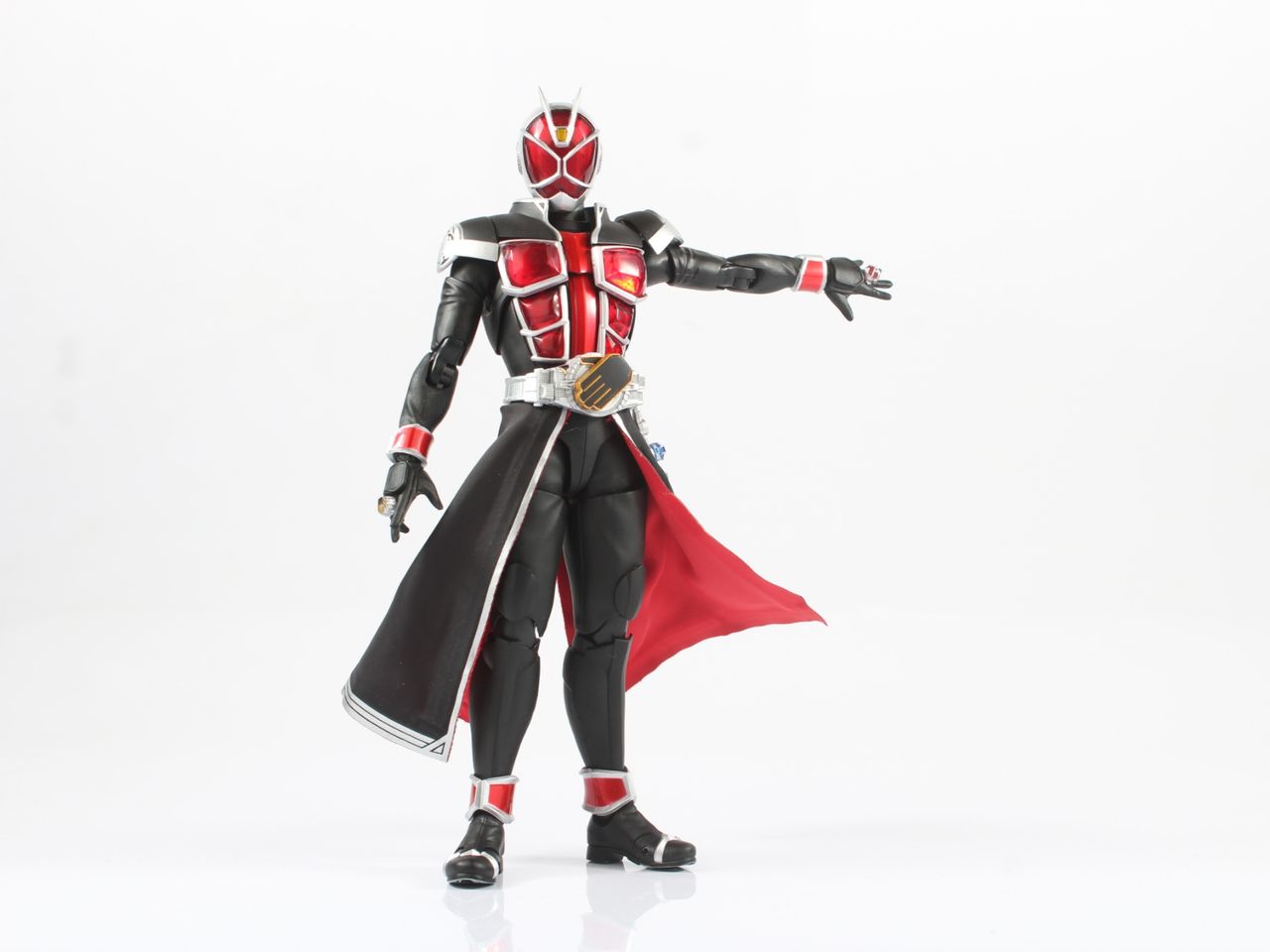 レビュー】S.H.フィギュアーツ 仮面ライダーウィザード フレイム