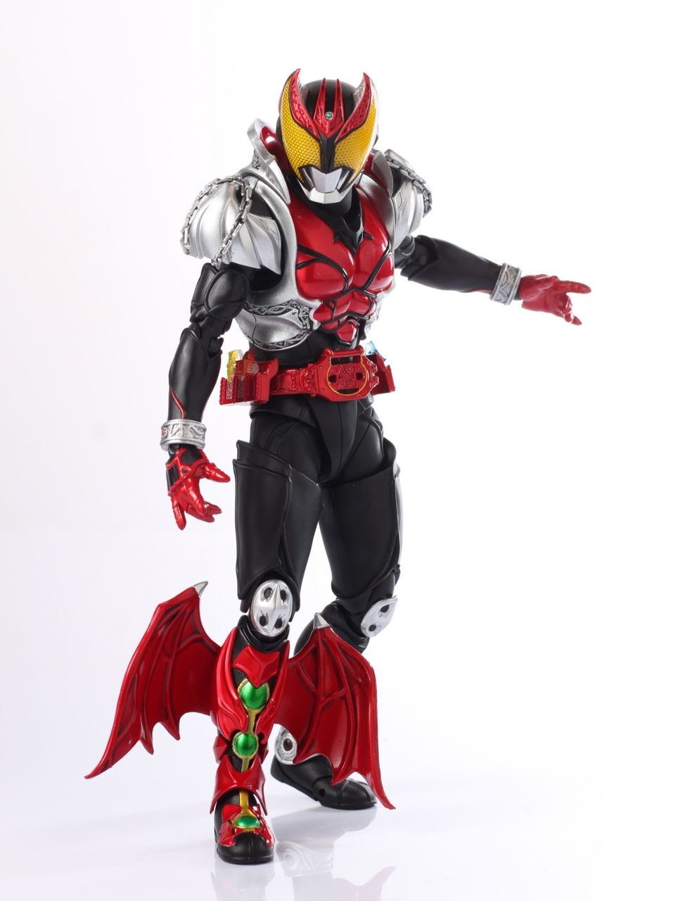 レビュー】S.H.フィギュアーツ 仮面ライダーキバ キバフォーム 真骨彫