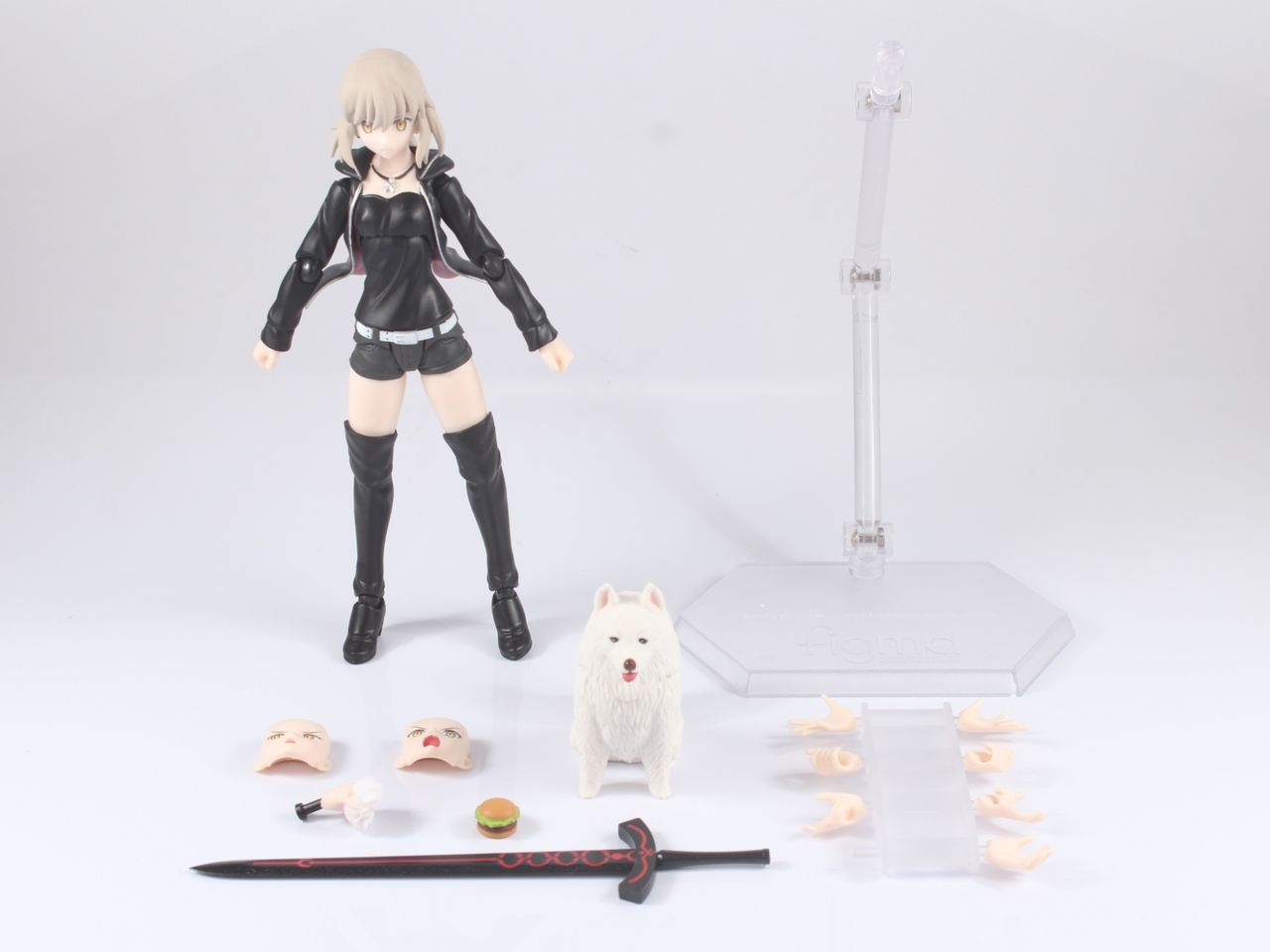 レビュー】figma セイバー/アルトリア・ペンドラゴン [オルタ レビュー】figma セイバー/アルトリア・ペンドラゴン [オルタ