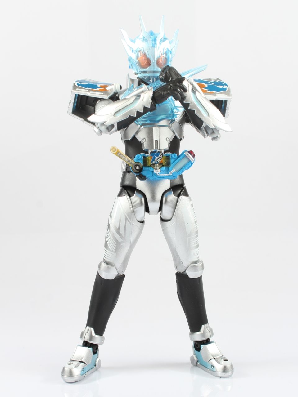 仮面ライダークローズ　仮面ライダークローズチャージ　フィギュアーツ レビュー】S.H.Figuarts 仮面ライダークローズチャージ