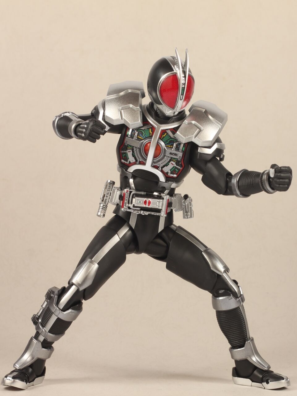 レビュー】S.H.Figuarts 仮面ライダーファイズ アクセルフォーム 真骨