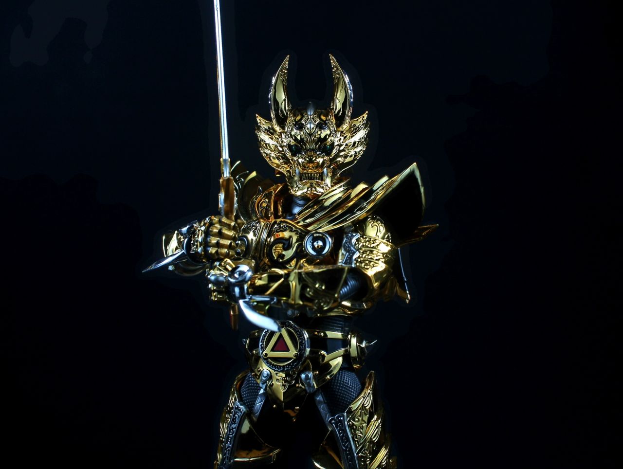 レビュー】魂ウェブ限定 S.H.フィギュアーツ(真骨彫製法) 黄金騎士