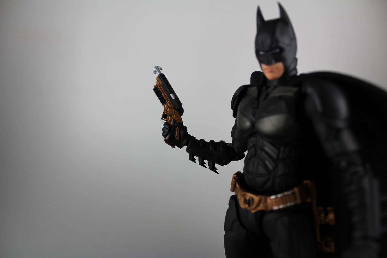 レビュー】S.H.フィギュアーツ バットマン(The Dark Knight レビュー】S.H.フィギュアーツ バットマン(The Dark Knight