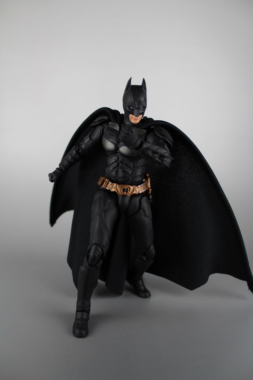 レビュー】S.H.フィギュアーツ バットマン(The Dark Knight