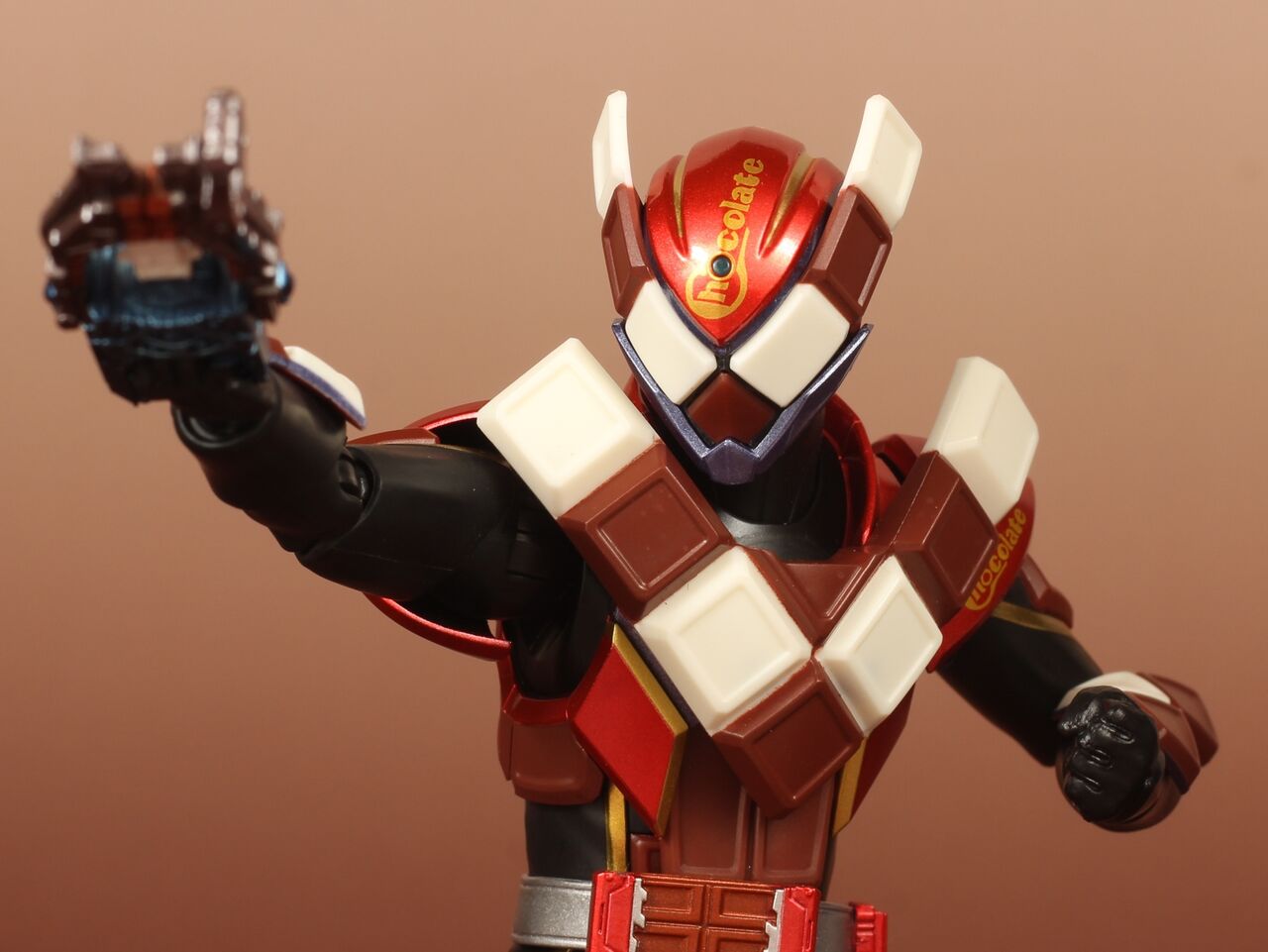 SHF 仮面ライダーヴァレン　チョコドンフォーム　(開封品) S.H.Figuarts 仮面ライダーヴァレン チョコドンフォーム - メルカリ