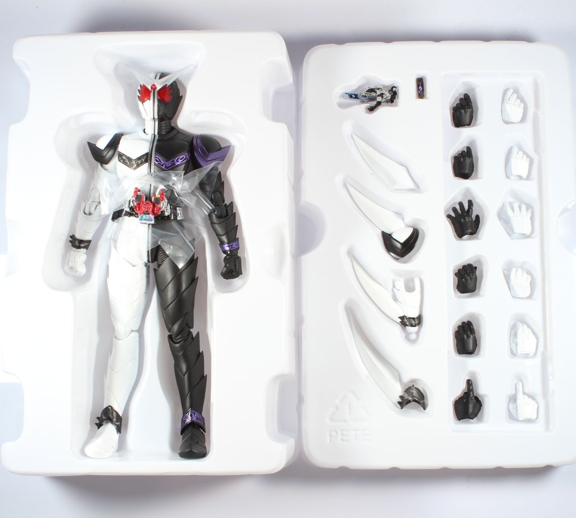 レビュー】S.H.フィギュアーツ 仮面ライダーW ファング