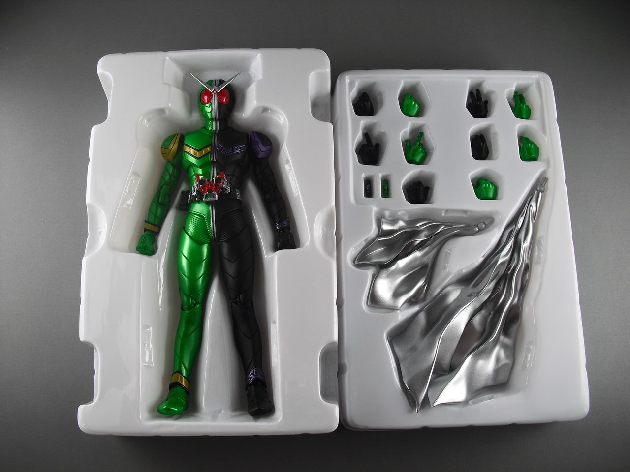 レビュー】S.H.フィギュアーツ 仮面ライダーW サイクロンジョーカー 真