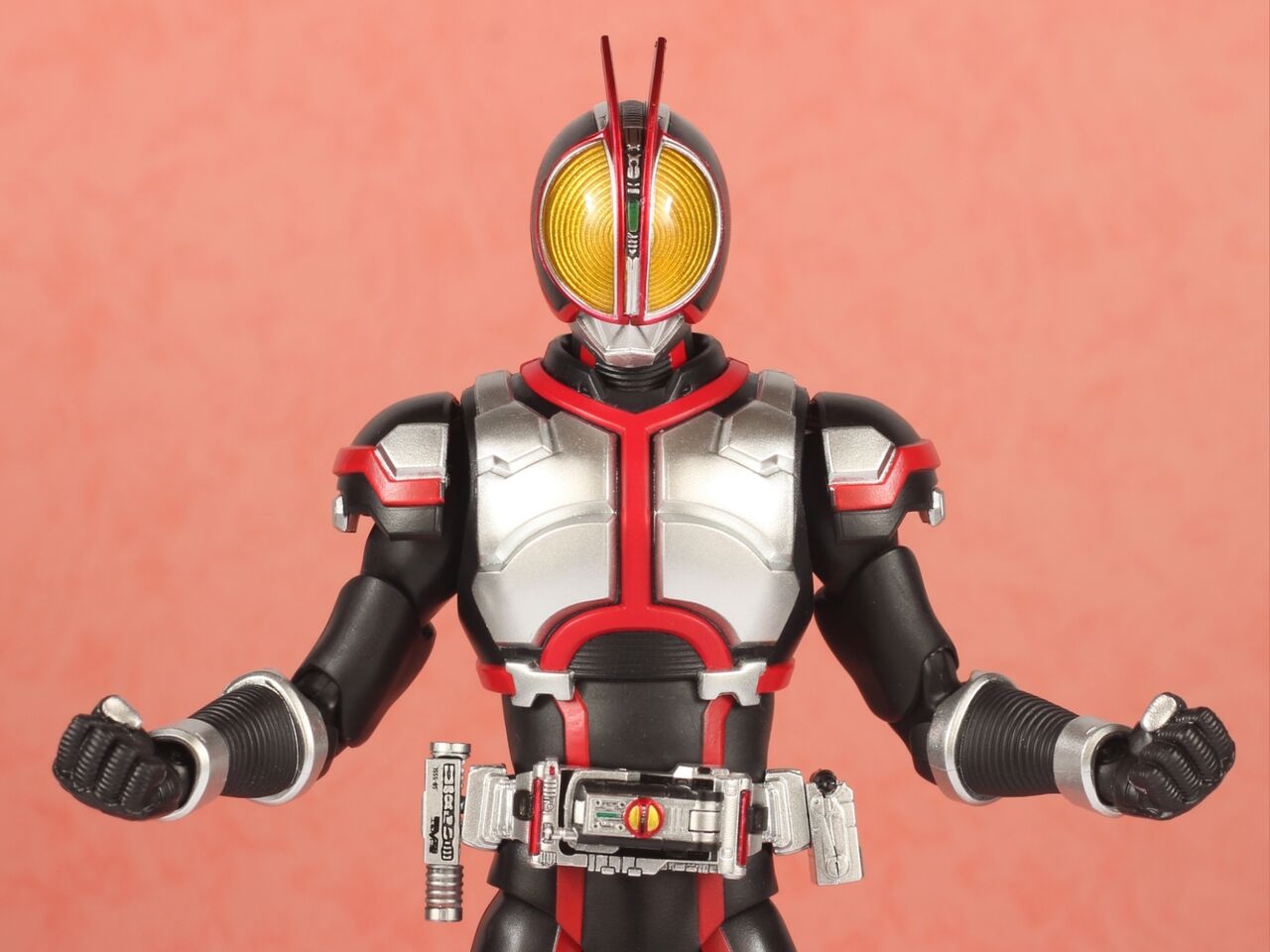 レビュー】S.H.フィギュアーツ 仮面ライダーファイズ(真骨彫製法