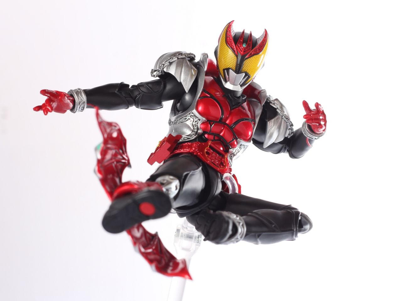 レビュー】S.H.フィギュアーツ 仮面ライダーキバ キバフォーム 真骨彫