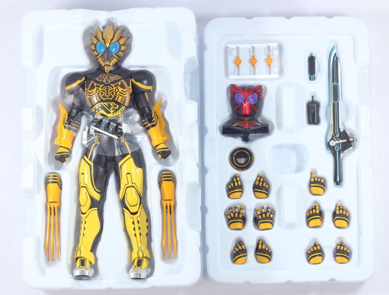 レビュー】魂ウェブ限定 S.H.フィギュアーツ 仮面ライダーオーズ レビュー】魂ウェブ限定 S.H.フィギュアーツ 仮面ライダーオーズ