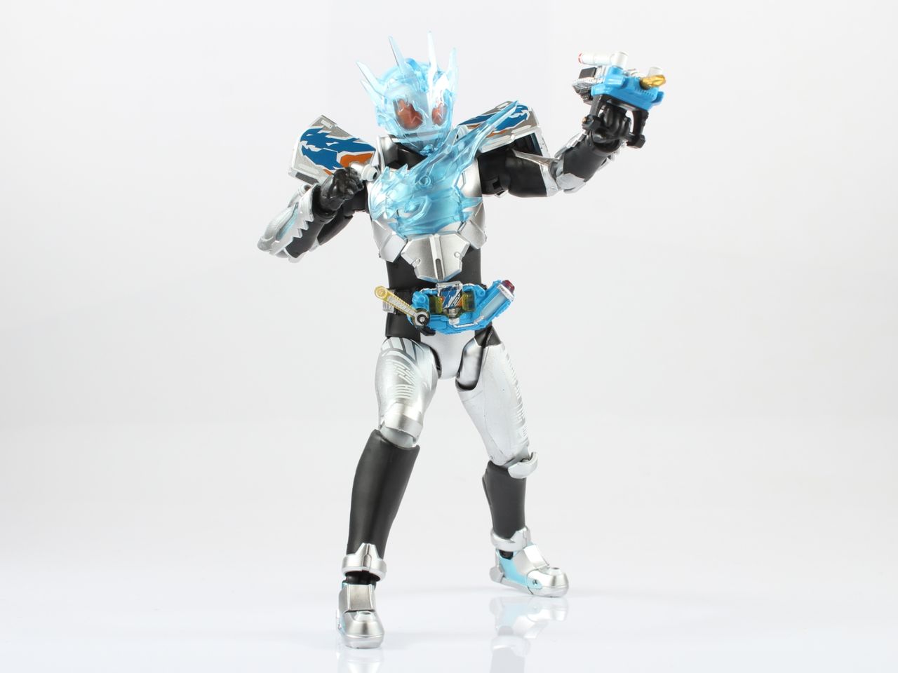 レビュー】S.H.フィギュアーツ 仮面ライダークローズチャージ