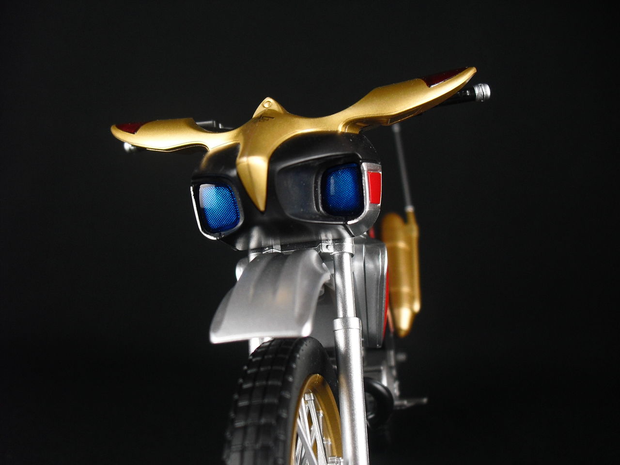 レビュー】S.H.フィギュアーツ トライチェイサー2000 : dark's toy