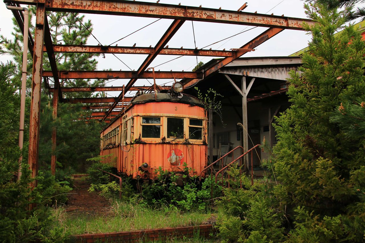 廃墟旅 善宝寺鉄道記念館 バスターズの非日常と廃墟の日々