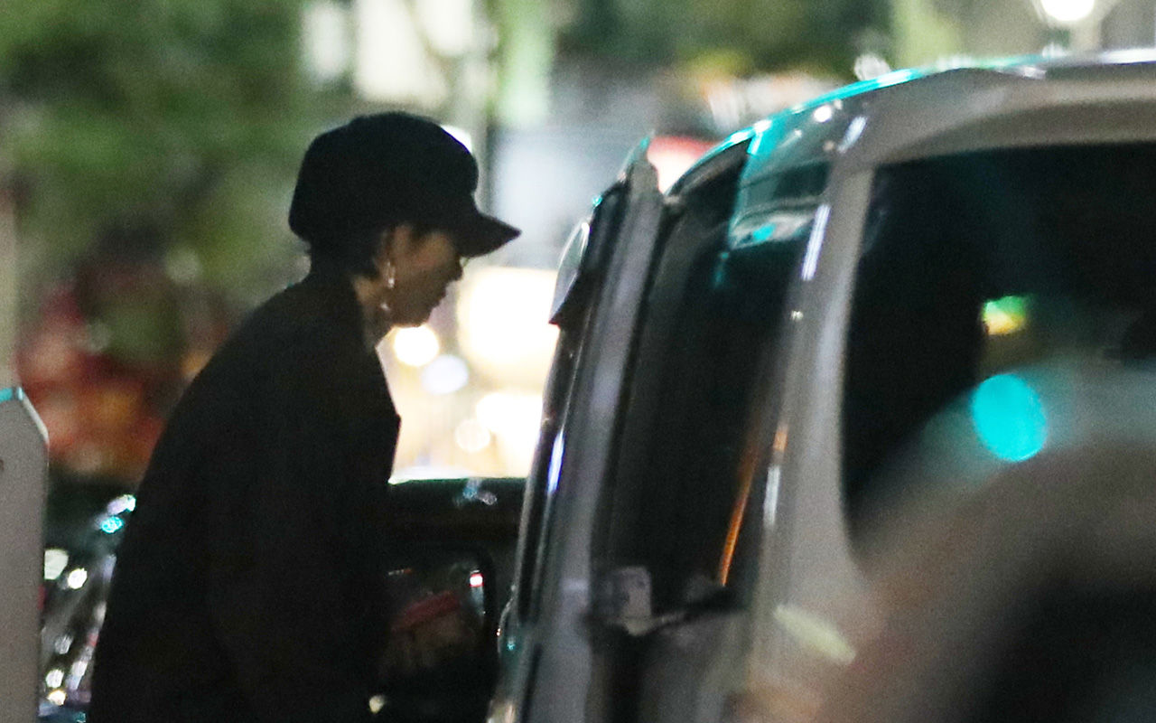 不倫カーセックスカーセックス ブス 文春砲】秋元優里さん、竹林でカーセックスを激写されるwww : 芸能エンタメ DarkSide