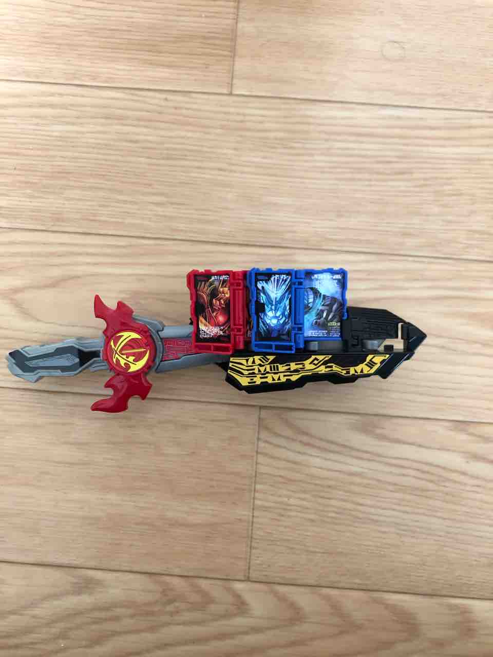 すぐに作れる仮面ライダーごっこ 仮面ライダーセイバーを買ってみた感想 ぱぱび すぐに作れる仮面ライダーごっこ 仮面ライダーセイバーを買ってみた感想 ぱぱび