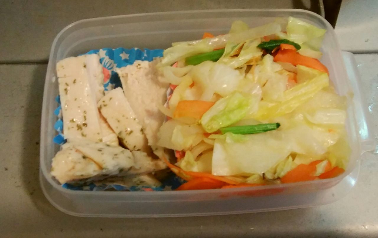今日のお昼ご飯は野菜炒めとコンビニのサラダチキン ハーブ かなり手を抜いてますね のんびりドワちゃんの自由奔放な生活 今日のお昼ご飯は野菜炒めとコンビニのサラダチキン ハーブ かなり手を抜いてますね のんびりドワちゃんの自由奔放な生活