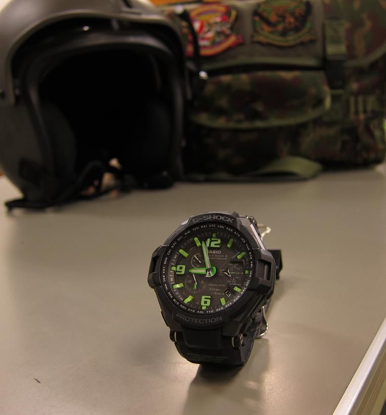 パイロット以上にタフな『G-SHOCK SKY COCKPIT GW-4000』 : また杖が