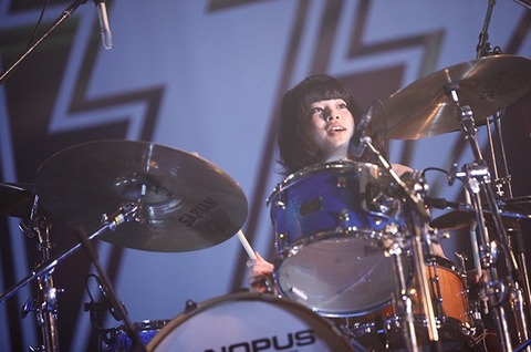 2014y08m25d_012610495