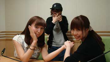 りっぴーがえみつんの爪痕の餌食になる よろずまとめ屋