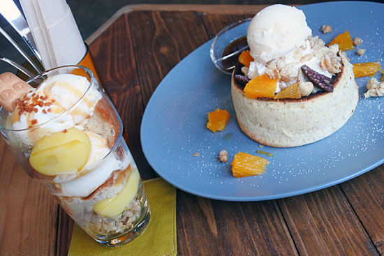 旭川 カフェitsuka イツカ の しょうゆ風味のパフェ そして甘渋な大人味のパンケーキ 個性派メニューがおもしろい ミーハーのこだわり