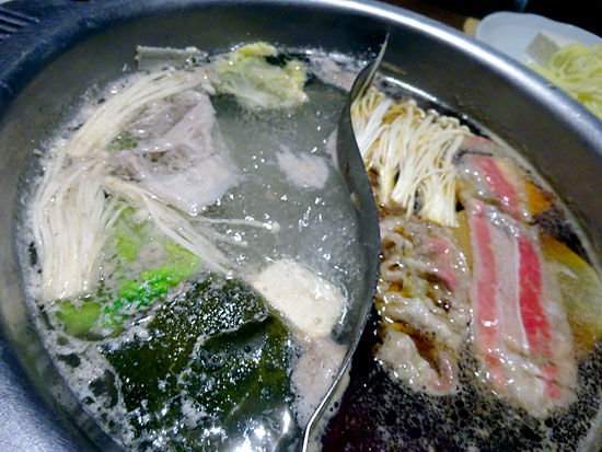 イオン旭川駅前 しゃぶ菜 だしはこの2種類がベストかなー すき焼きしゃぶしゃぶ食べ放題 ミーハーのこだわり