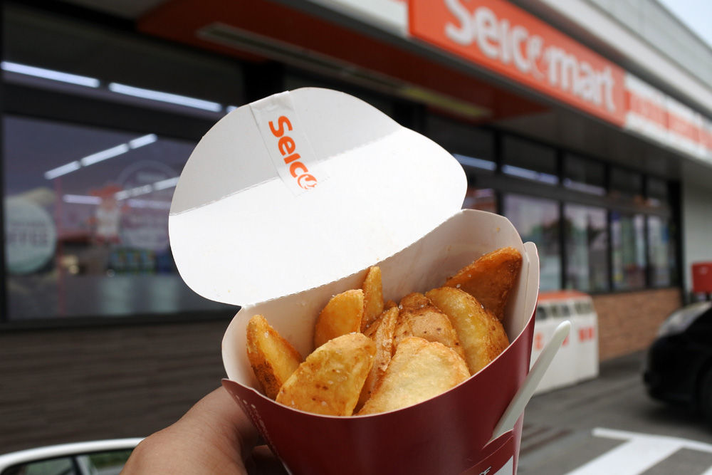 カツ丼だけじゃない 番外編 豊富 セイコーマートエベコロでポテトとチキン ミーハーのこだわり