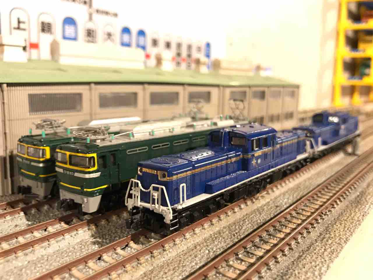 TOMIXの92623と単品で揃えたトワイライトエクスプレスを