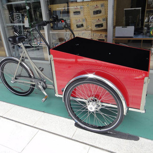 自転車登場赤