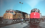 DDA40X w/circus train and Amtrak