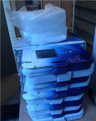 PS4外箱