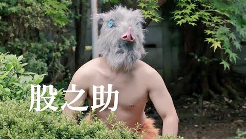 １６