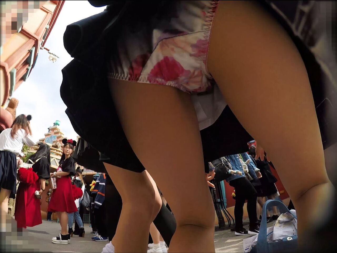 ディズニーランド 盗撮 jk  画像】JKさん、ディズニーでパンツを撮られてしまう : 出会いぬまとめ