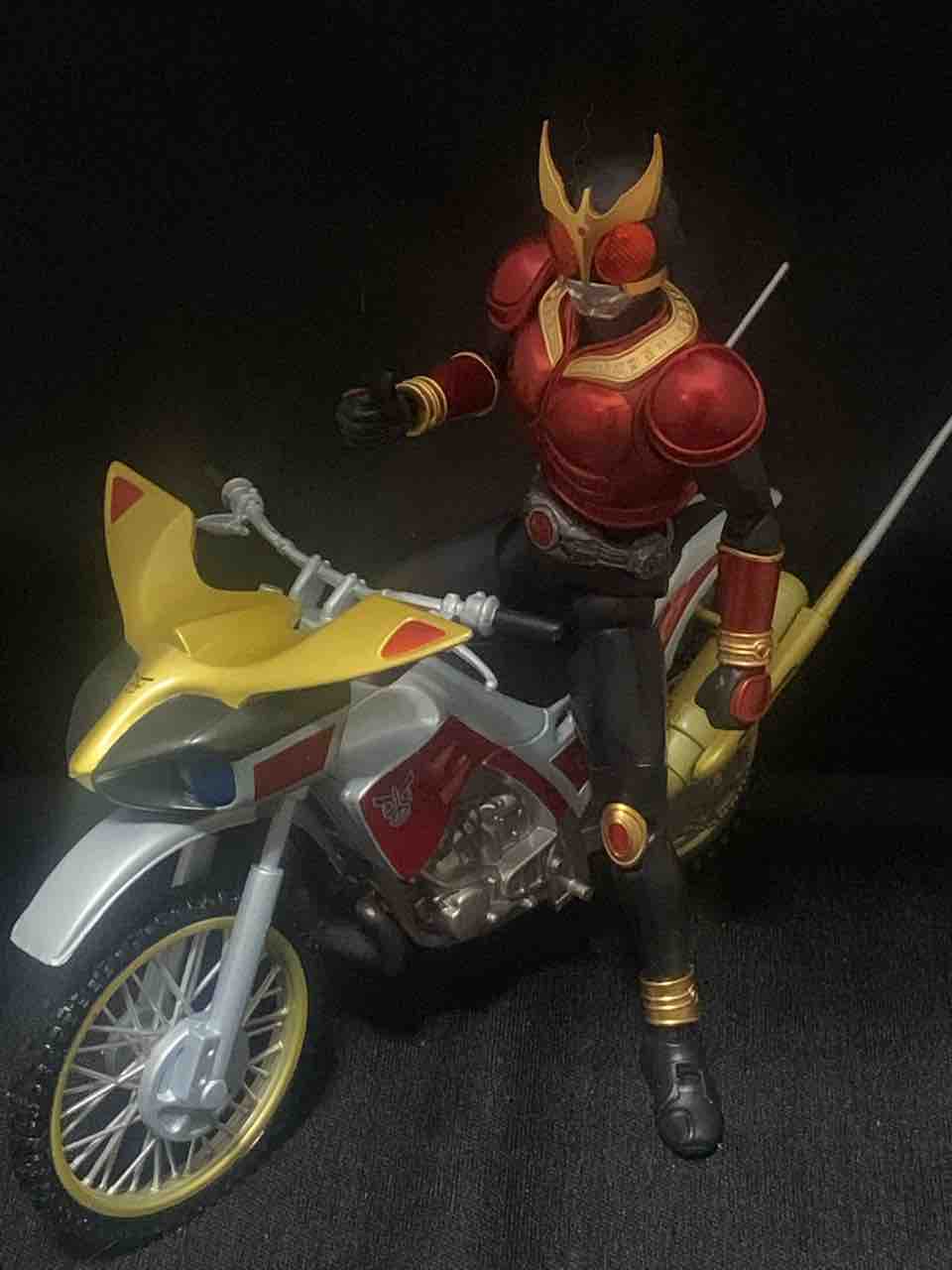 クウガ２０周年 プレミアムバンダイに先駆けて フィギュアライズスタンダード仮面ライダークウガ４フォーム超完成 Re とろとろですとろん