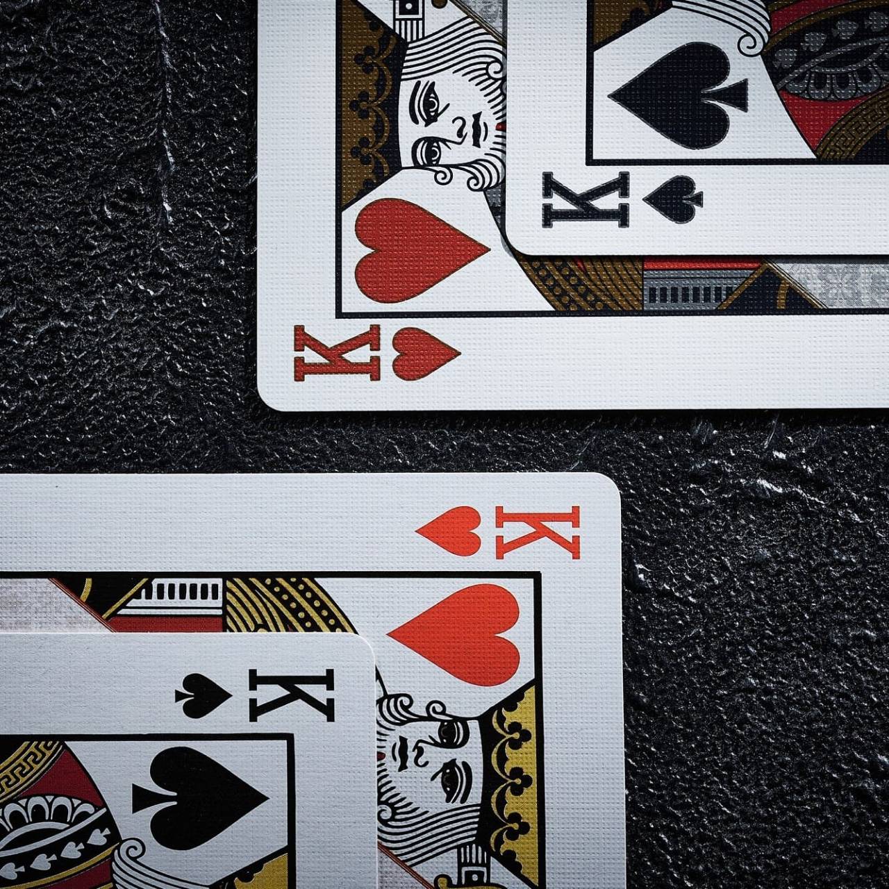 ストレートプレイングカードプレミアムエディションとサプライズ 玉里団地に住むマジシャン小野田のブログ