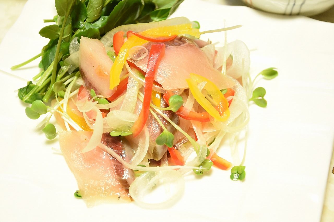 寒ブリの昆布じめ サラダ仕立て Debutousanのお食事日記