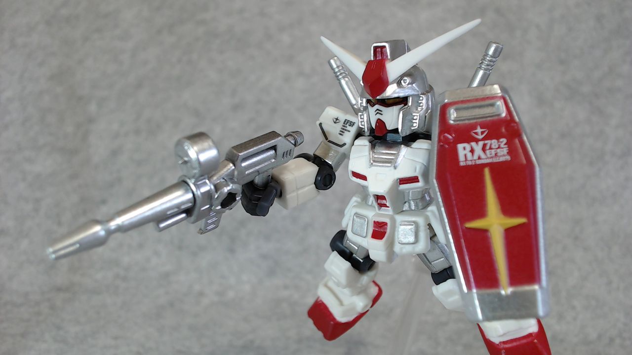 ガンダム モビルスーツアンサンブル 00 : 何かブンドド