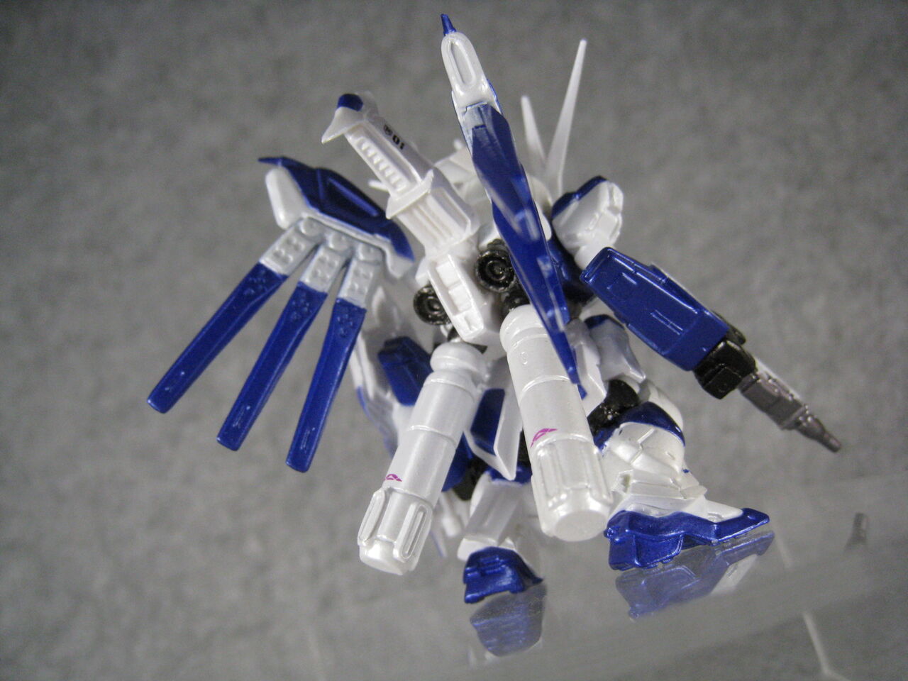 ガンダムコンバージ Hi-νガンダム &ナイチンゲール (メタリックカラー) FW GUNDAM CONVERGE:CORE Hi-νガンダム&ナイチンゲール