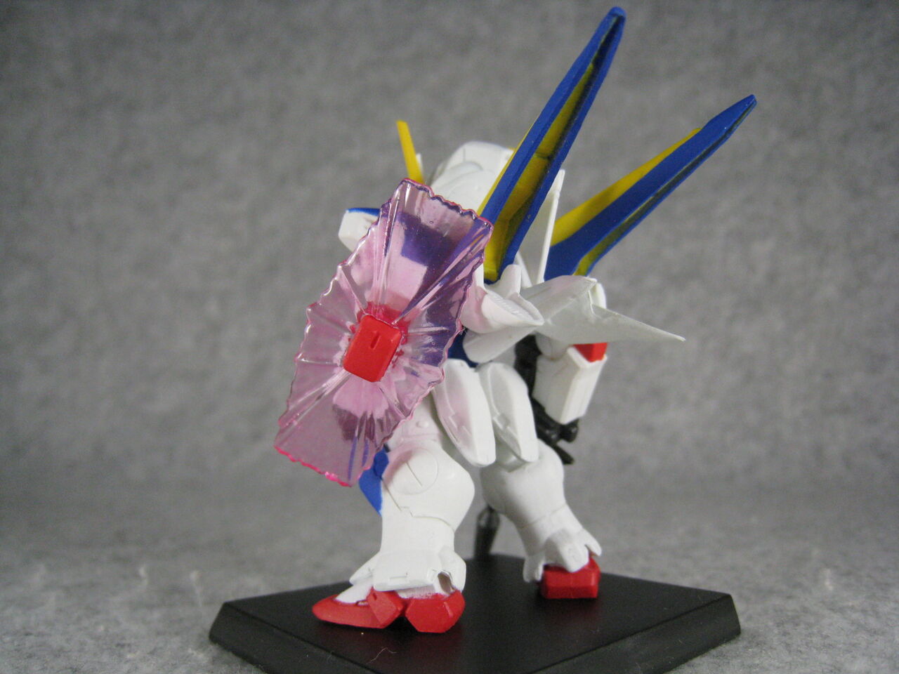 ガンダムコンバージ ♯18 : 何かブンドド