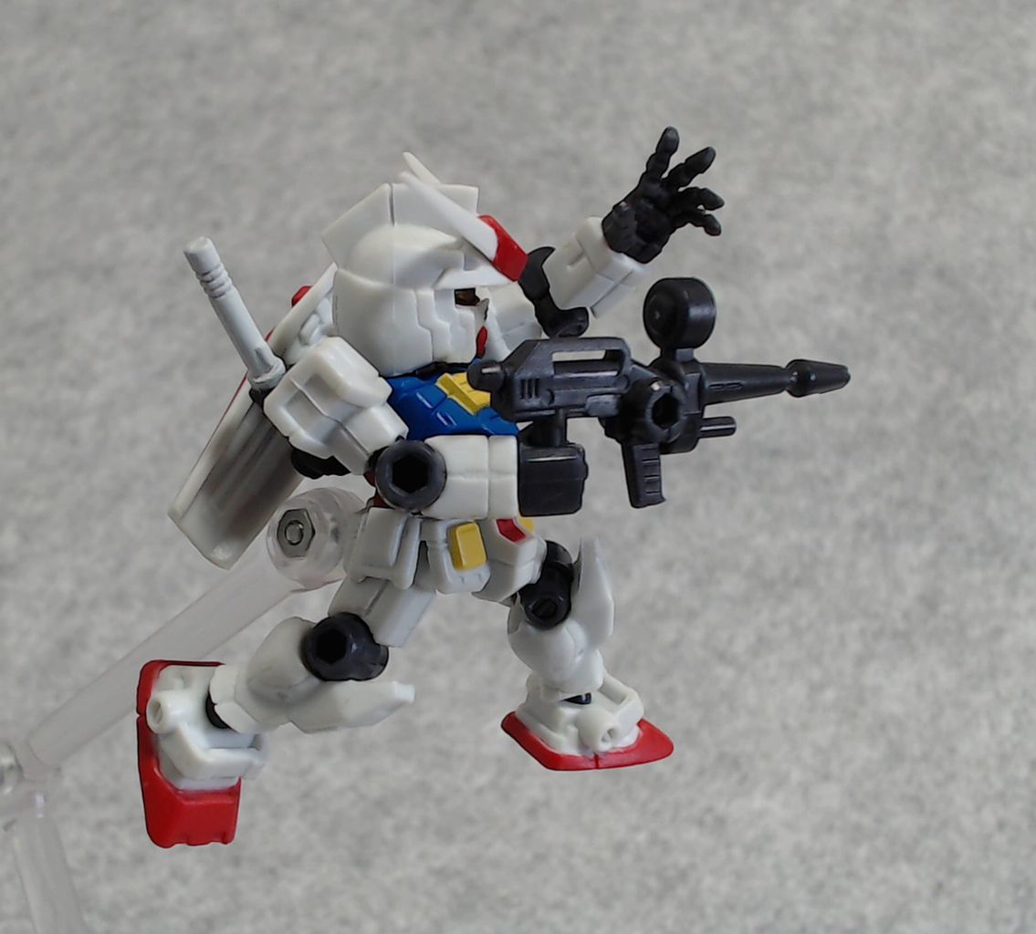 ガンダム モビルスーツアンサンブル 01 : 何かブンドド
