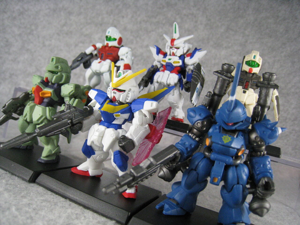 ガンダムコンバージ ♯18 : 何かブンドド